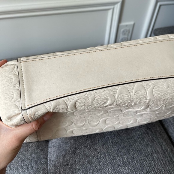 Coach Cream Shoulder Bag - Picture 11 of 16